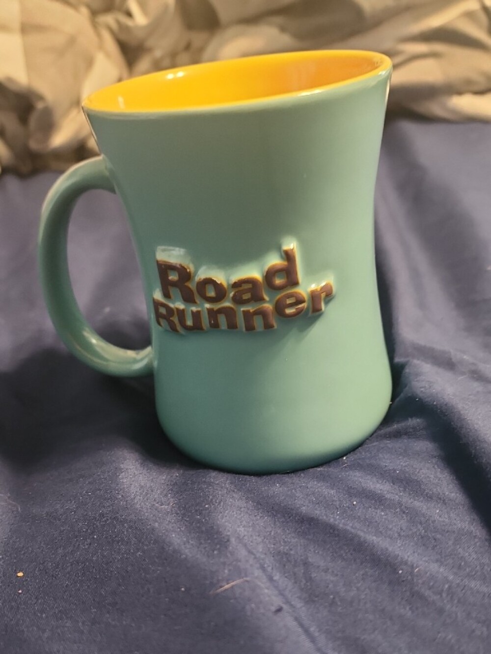 Warner Bros. Looney Tunes Road Runner Ceramic Mug - Turquoise & Yellow - Picture 2 of 4